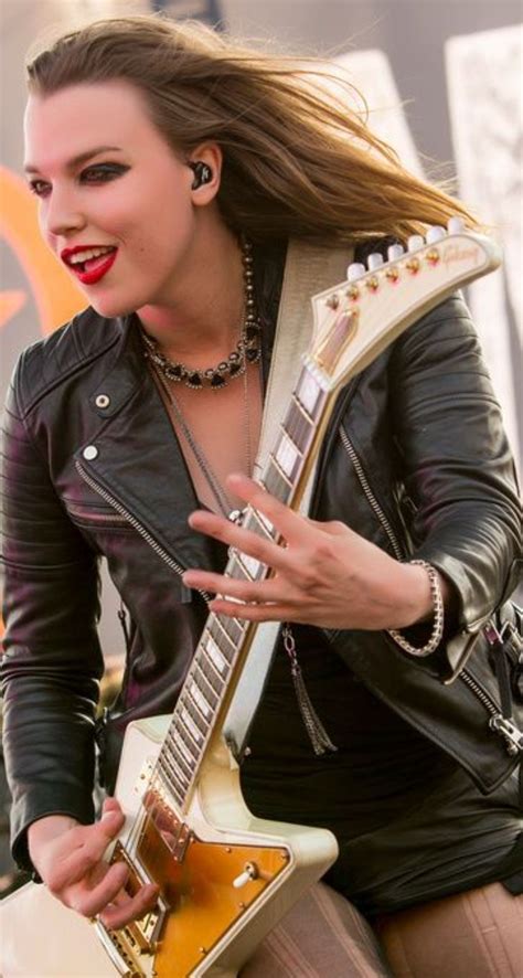 Gnarly Guitars Lzzy Hale The Female Guitarist
