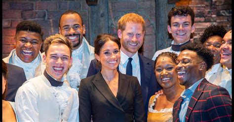 Carl hamilton on juuri palannut cia:n koulutuksesta, kun kaksi räjähdystä järisyttää tukholmaa. Oeps: Meghan Markle verklapt per ongeluk haar koosnaampje ...