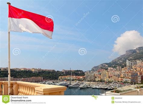 Check spelling or type a new query. Monaco-Flagge Und Monte Carlo Skuline. Stockfoto - Bild ...