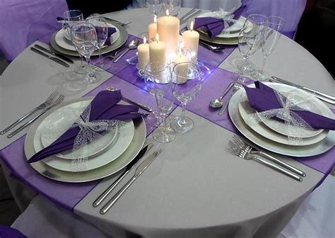 Linen is beautiful and natural shiny material, which creates a festive atmosphere. Déco de table pour Noel violet, décor de Noël | Blog ...