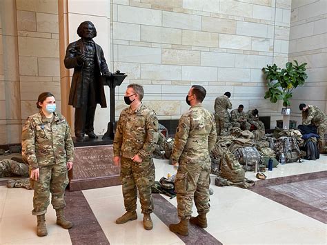Photos National Guard Troops Are Patrolling The Capitol Building In Force