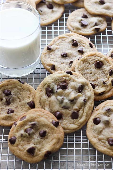 The perfect chocolate chip cookie should be soft, chewy, and crispy, all at the same time, with just the right amount of chocolate chips. Soft and Chewy Chocolate Chip Cookies - Pretty Providence
