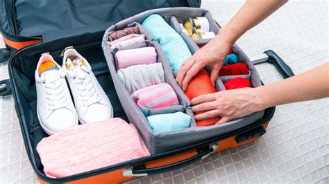The Best Ways To Pack A Suitcase Lifehacker
