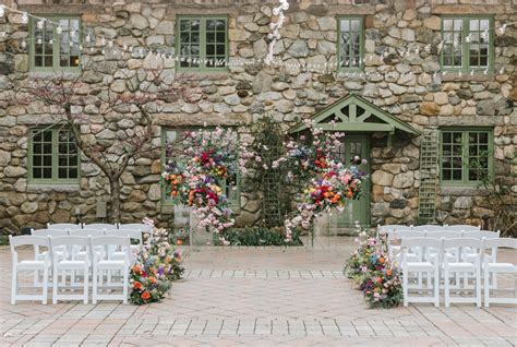 This Wildflower Wedding Uses Pressed Florals And Lush Arrangements To