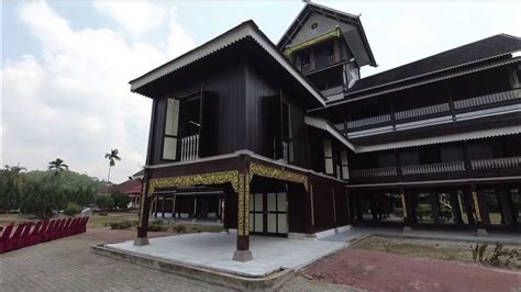 Do you want to know the entry ticket price for sri menanti palace and istana besar seri menanti? Muzium Istana Seri Menanti - YouTube
