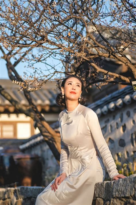 Tôi không thích cuộc sống yên ắng và may mắn có thể sinh con vì nhiều. Hoa hậu Hà Kiều Anh khoe dáng đẹp ở Hàn Quốc