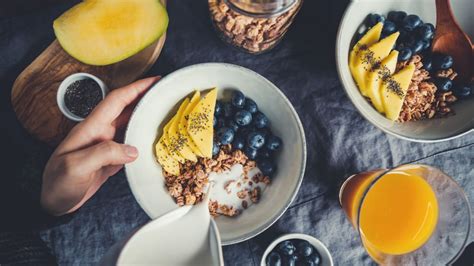 ¿por qué es importante el desayuno alimenta