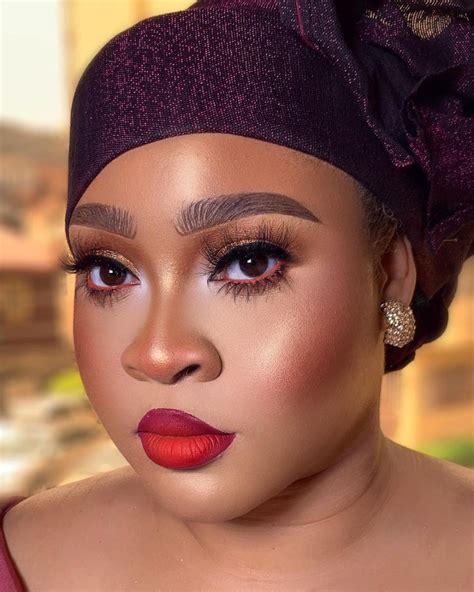 Gele And Makeup Looks For A Nigerian Bride MÉlÒdÝ JacÒb Brown Skin Makeup Gorgeous Makeup