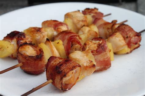 This bbq chicken bacon pineapple kabobs recipe is one of my favorite grilled bbq chicken dinners! Pineapple Chicken Kabobs | The Unrefined Kitchen | Paleo ...