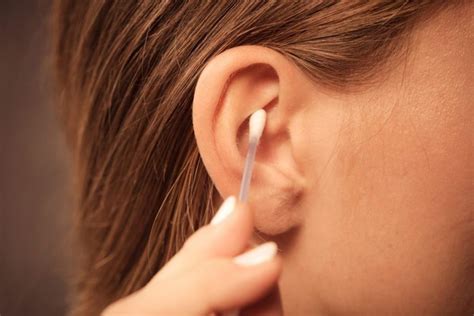 Causes Symptoms And Treatments Of Otitis Externa Facty Health