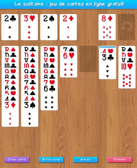 Le plateau de ce jeu de cartes se compose de trois espaces bien distincts : le solitaire jeu de cartes en ligne