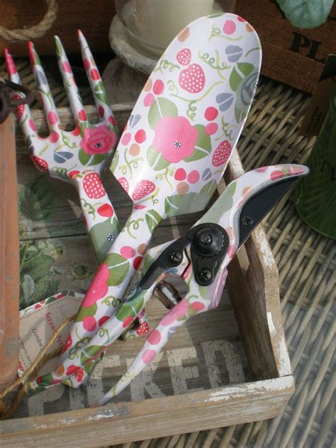 Check spelling or type a new query. Details about GOOD QUALITY GARDENING HAND TOOLS ...