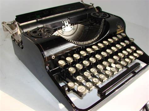 Oztypewriter The Diamant Portable Typewriter