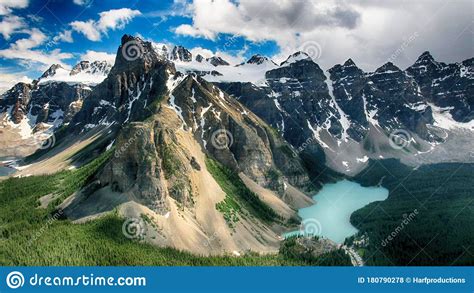 Moraine Lake Banff National Park Beautiful Landscape Alberta Canada