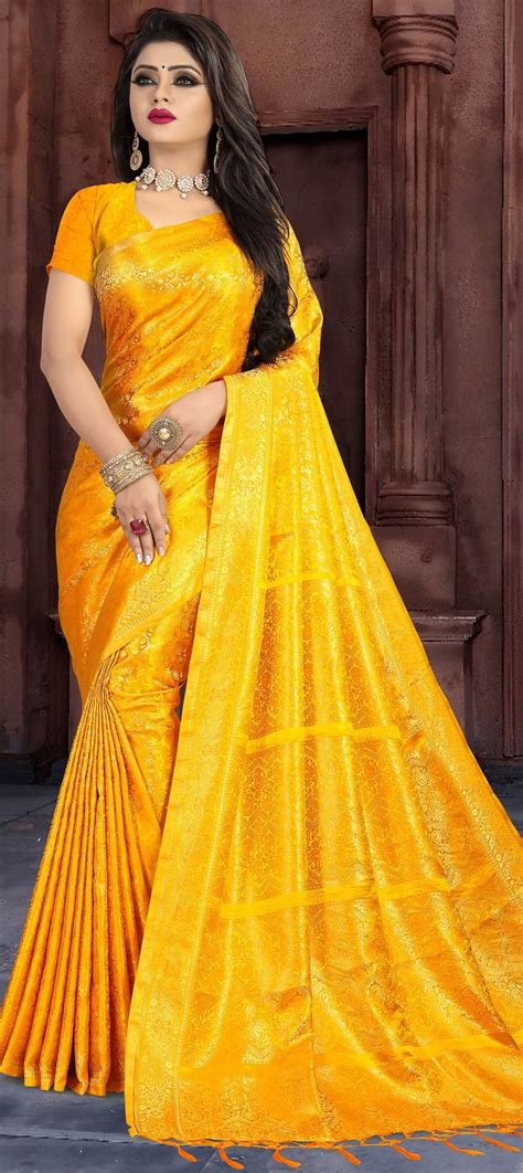 1556316 Traditional Yellow Color Kanjeevaram Silk Silk Fabric Saree