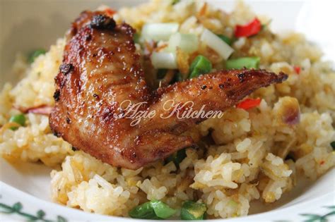 Assalamualaikum hi, harini dirah share resepi nasi goreng ikan bilis confirm menambat hati. Nasi Goreng Ikan Bilis Yang Sedap - Azie Kitchen