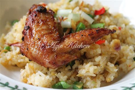 Yang masak asli orang tegal' dan di jamin masakan ( halal ). Nasi Goreng Ikan Bilis Yang Sedap - Azie Kitchen