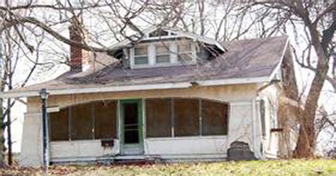 Decomposing Body Found Inside Hoarder House