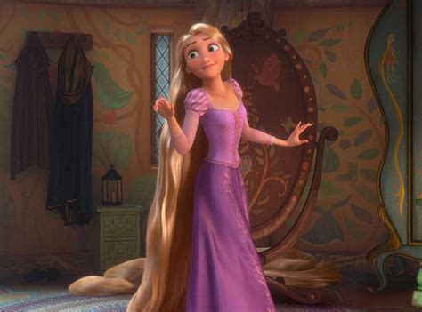 All Of The Disney Princesses Wardrobes Ranked E Online ディズニーの