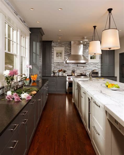 35 two-tone kitchen cabinets to reinspire your favorite spot in the house
