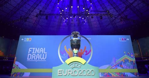 Голландцы довольно уверенно вели в счете 2:0, но украина за шесть минут отыгралась, в том числе благодаря красивому. Сборная Украины Евро-2020 - рейтинг игровых форм ...