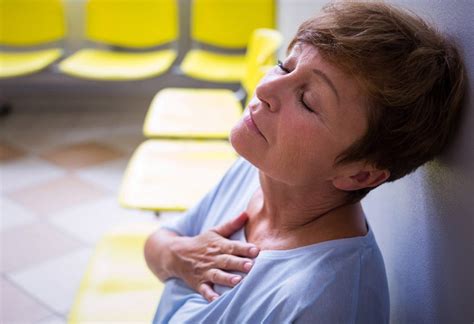 Lung cancer is the number one cancer killer of women. Top Signs On How To Tell If You Have Lung Cancer | Dr. Sarah