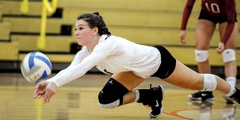 scarlets sweep packer volleyball team austin daily herald austin daily herald