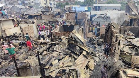 Nothing Left Bangladesh Slum Inferno Leaves Thousands Homeless