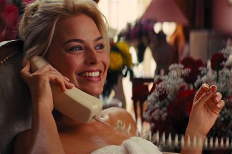 Margot Robbie Filming Sex Scene In Wolf Of Wall Street Was Embarrassing Ladbible