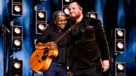 ‘best Moment From The Grammys Luke Combs And Tracy Chapmans