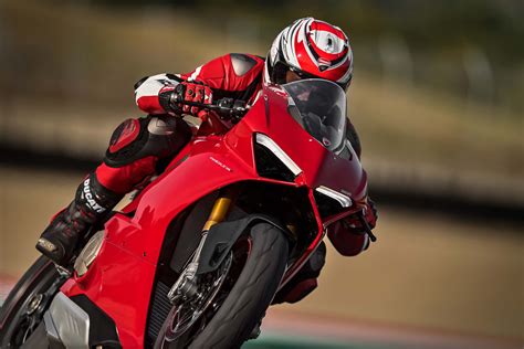 Check mileage, colors, speedometer, user reviews, images and pros cons at maxabout.com. 2018 Ducati Panigale V4 price revealed! From €22,590 ...