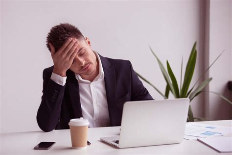 Síndrome de Burnout o que é e como evitá la dentro da sua empresa Holos