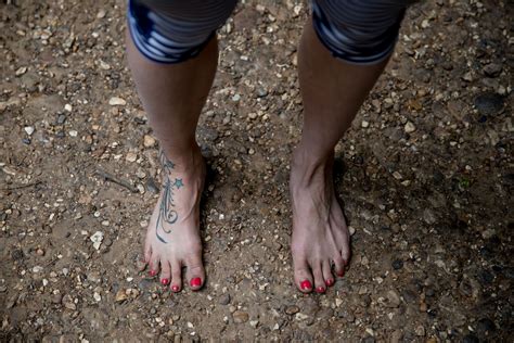 Why Anna Mcnuff Ran Miles Across Britain In Her Bare Feet