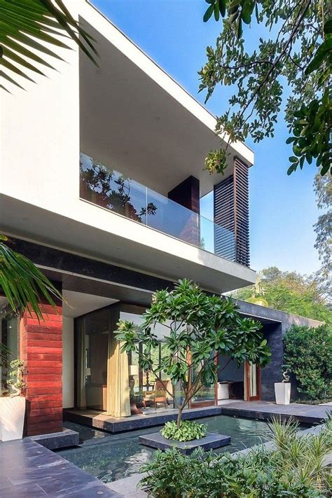 Lavish Contemporary Home In New Delhi Puts Nature Center Stage Modern