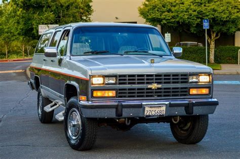 1991 Chevy Suburban 2500 34 Ton 4x4 57l V8 With Only 44k Original