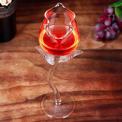 Elegant Rose Shaped Wine Glasses Design Swan