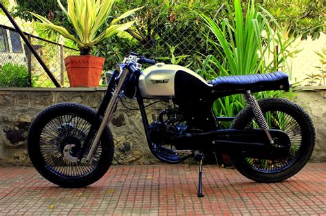Hero motocorp limited, formerly hero honda, is an indian multinational motorcycle and scooter manufacturer based in new delhi, india. 'Super Strange' cafe racer on a Hero Honda CD100 ...