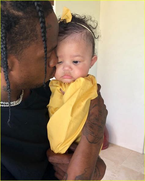 See Travis Scott And Kylie Jenners Cutest Pics With Baby Stormi Photo