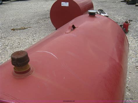 300 Gallon Fuel Tank In Wichita Ks Item A6376 Sold Purple Wave