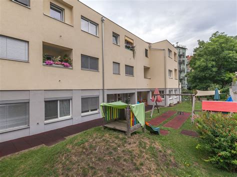 Hierbei kann der lebensabend in wohnungen, die bereits behindertengerecht eingerichtet sind, verbracht werden. Graz, Stockergasse: Caritas Pflege