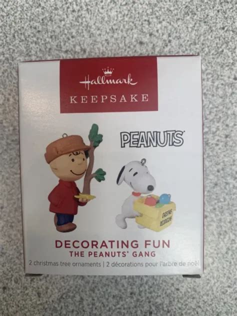 Hallmark Decorating Fun Snoopy Charlie Brown The Peanuts Gang Mini