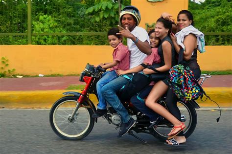 discover the different ways of transport in the dominican republic