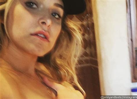 Pregnant Jenny Mollen Posts Nude Selfie Reveals She Has 35805 Hot Sex