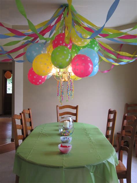streamers and balloon decorating ideas