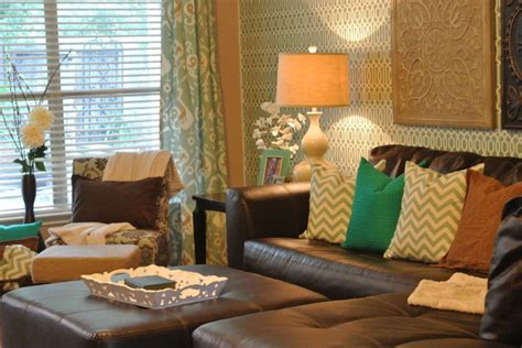 Traditional dark colors and black and white color scheme are always cool but if you need some color, there are some variants in different colors in traditional or victorian style. Blue and Green Living Room