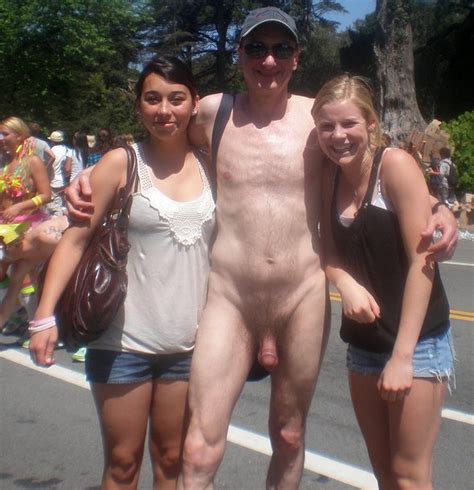 Kalah Disek Amateur Cfnm Flasher Brucie Exhibitionist Naked Guy