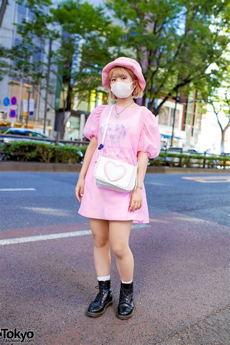 Tokyo Fashion19 Year Old Japanese Fashion Student Aba On The Street In