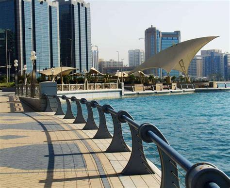Abu Dhabi Corniche Tour Packages