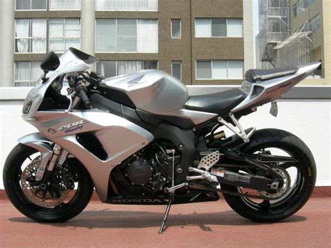 Measured horsepower to weight ratio: 2007 Honda CBR 1000 RR: pics, specs and information ...
