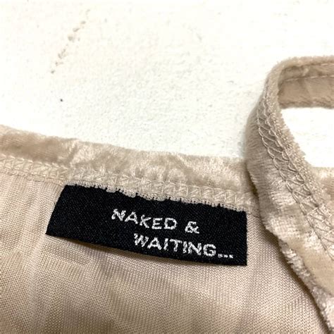 Nakedwaiting L